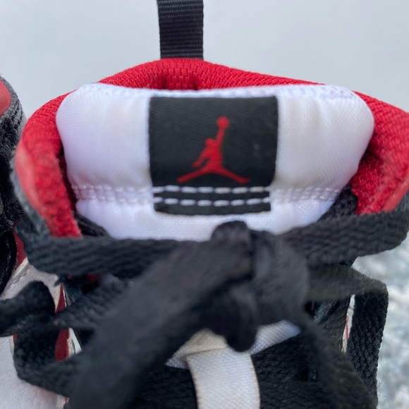 Nike Air Jordan 1 Mid TD White Gym Red Black 640735-122 Baby Toddler Size 7C - Picture 8 of 12